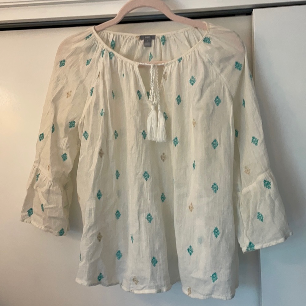 Woman’s blouse